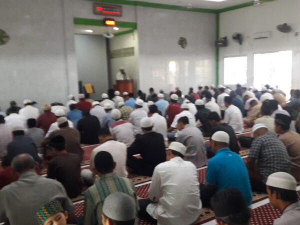 Apakah tertidur saat khutbah hukumnya bisa batal wudhu?