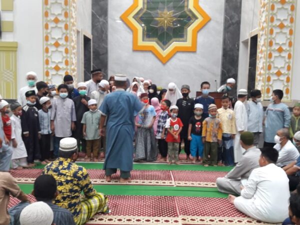 Anak-anak generasi penerus Masjid Al-hidayah